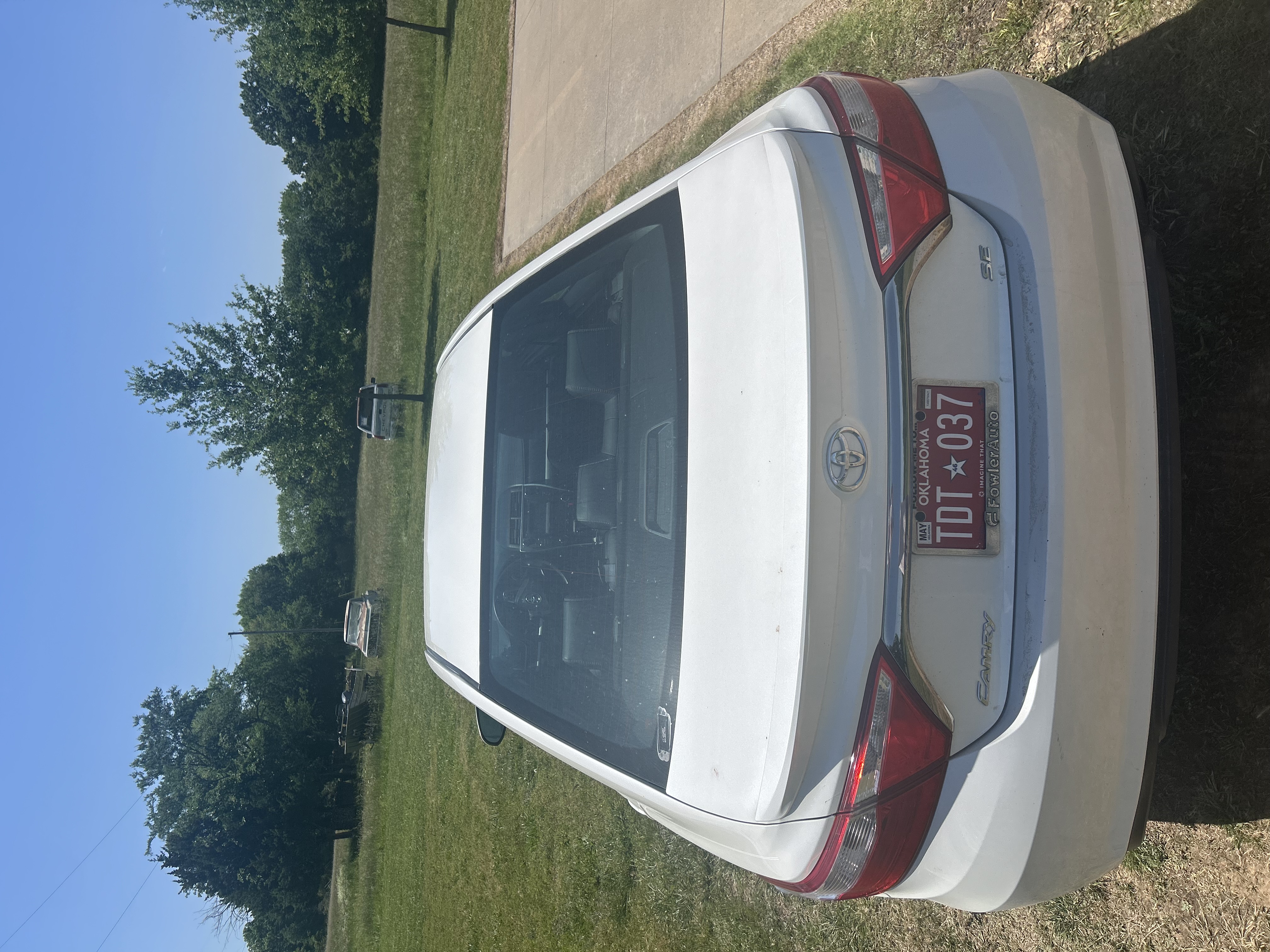 Used 2015 Toyota Camry SE FWD image 8