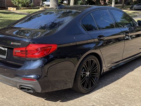 Used 2019 BMW M550i xDrive w/ Dynamic Handling Package image 5