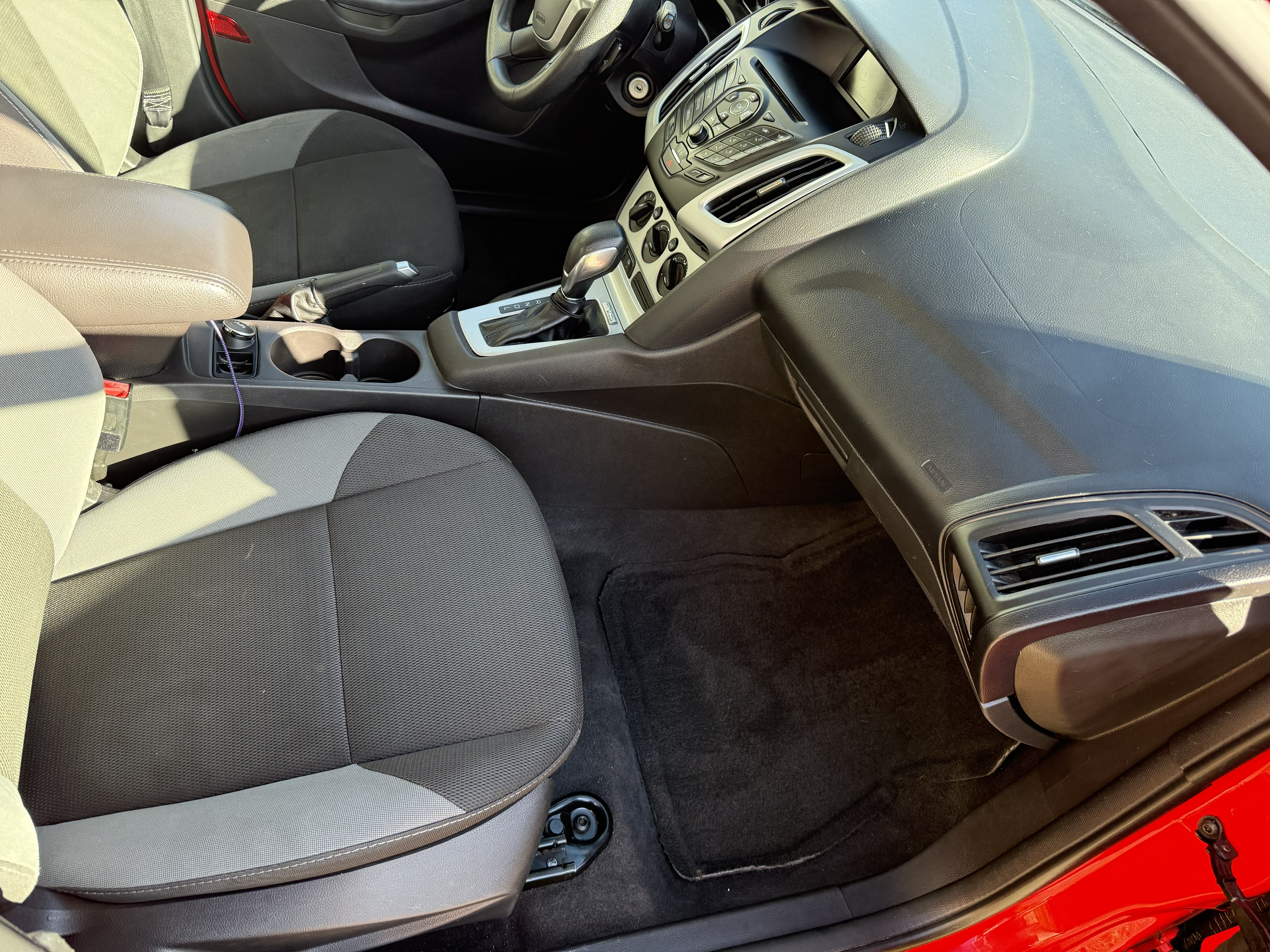 Used 2013 Ford Focus SE FWD image 5