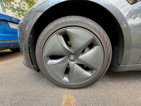 Used 2019 Tesla Model 3 Long Range AWD/4WD image 6