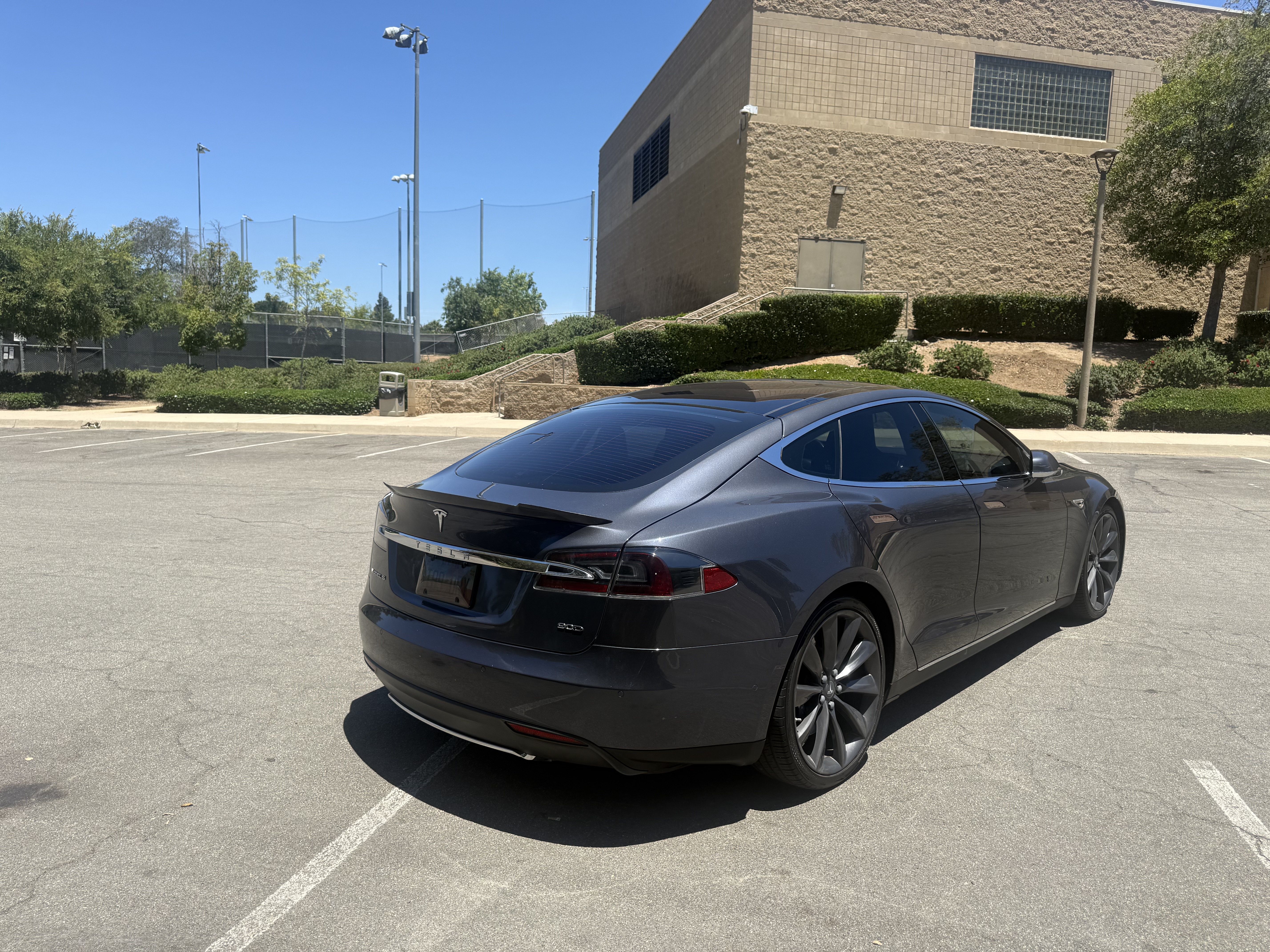 Used 2015 Tesla Model S 90D AWD/4WD image 6