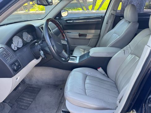 Used 2006 Chrysler 300 C RWD image 8