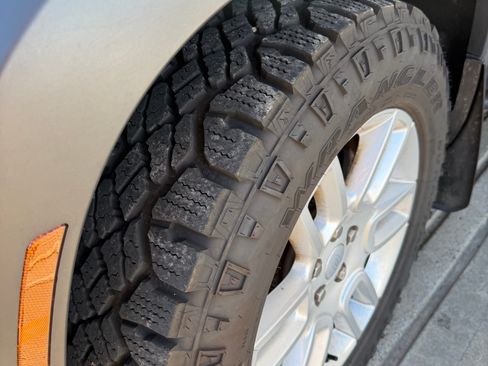 Used 2023 Land Rover Defender 90 S AWD/4WD image 9