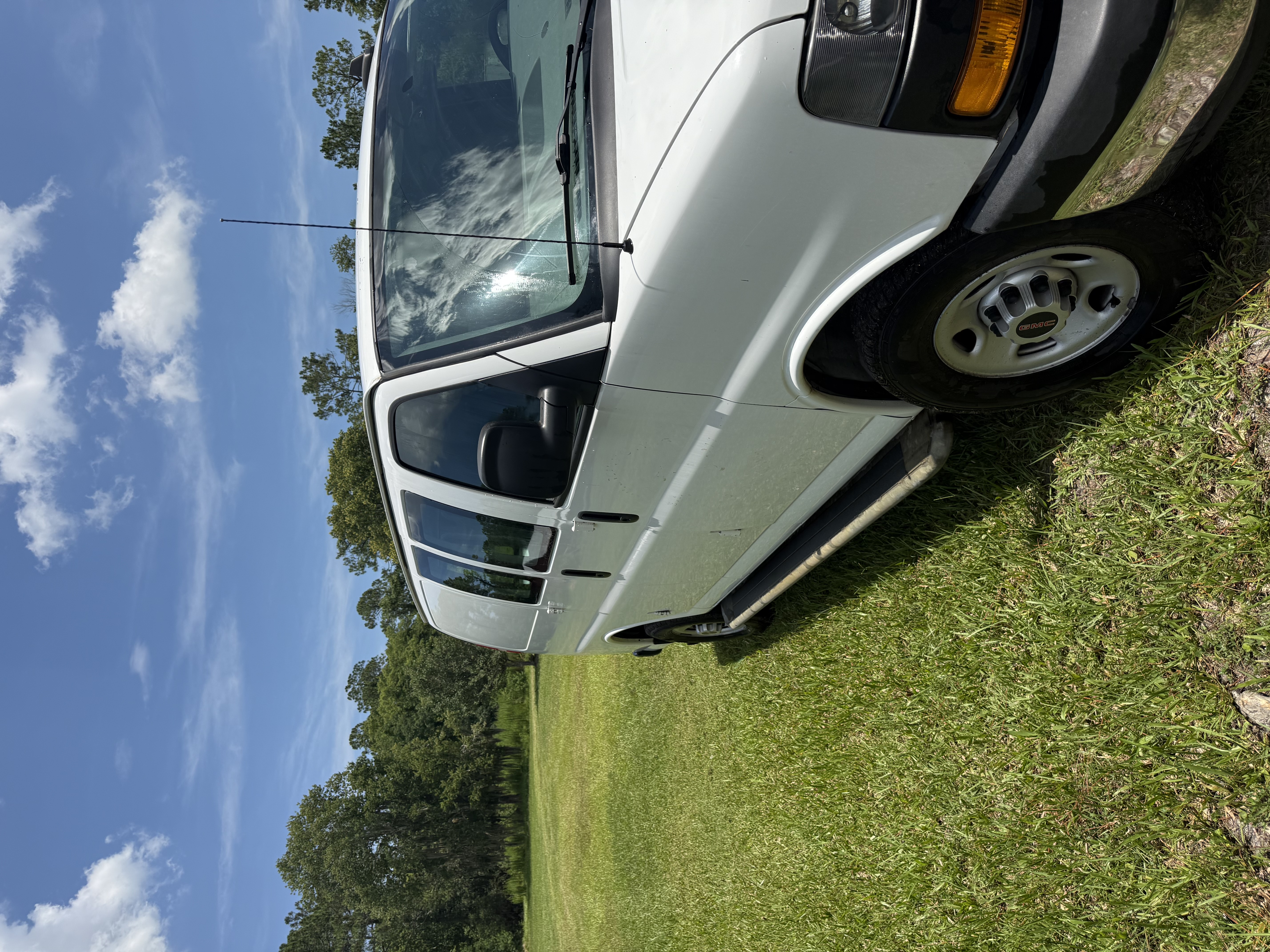 Used 2019 GMC Savana 2500 w/ Driver Convenience Package RWD image 4