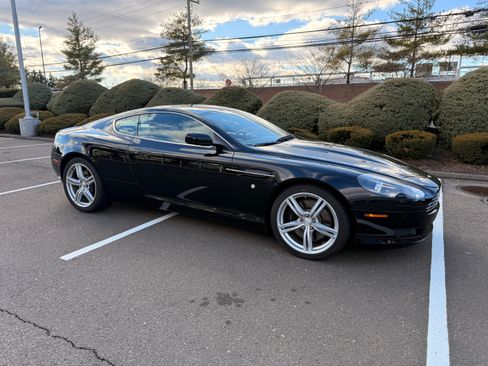 Used 2009 Aston Martin DB9 Coupe 2D image 11