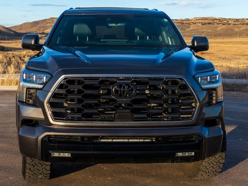 Used 2025 Toyota Sequoia Platinum w/ TRD Off-Road Package image 8