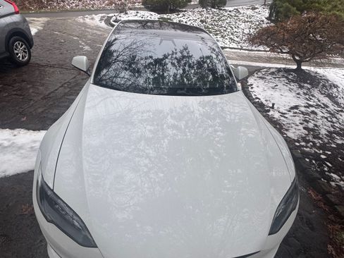 Used 2022 Tesla Model S Standard Range image 2