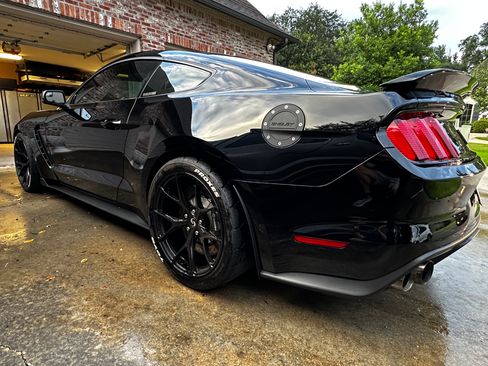 Used 2017 Ford Mustang Shelby GT350 w/ Electronics Package image 18