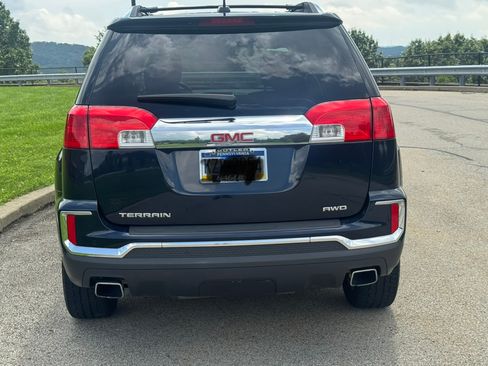 Used 2017 GMC Terrain SLT w/ Open Road Package AWD/4WD image 28