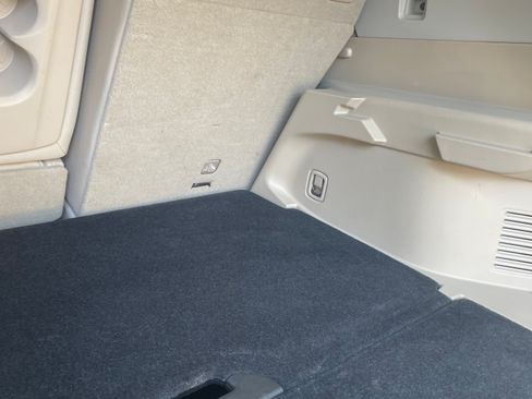 Used 2020 Nissan Rogue SV w/ Premium Package image 17