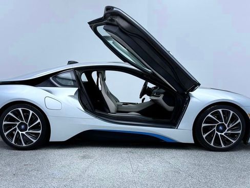Used 2015 BMW i8 AWD/4WD image 11