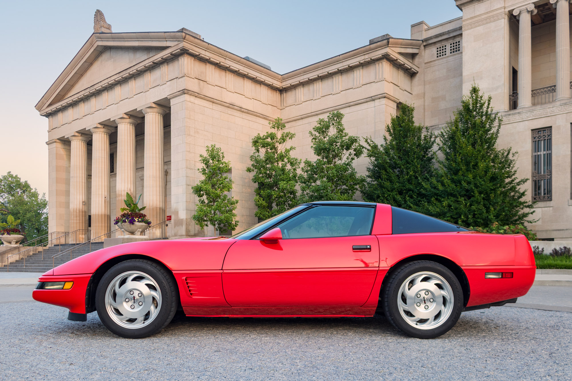 Used 1995 Chevrolet Corvette Coupe RWD image 14