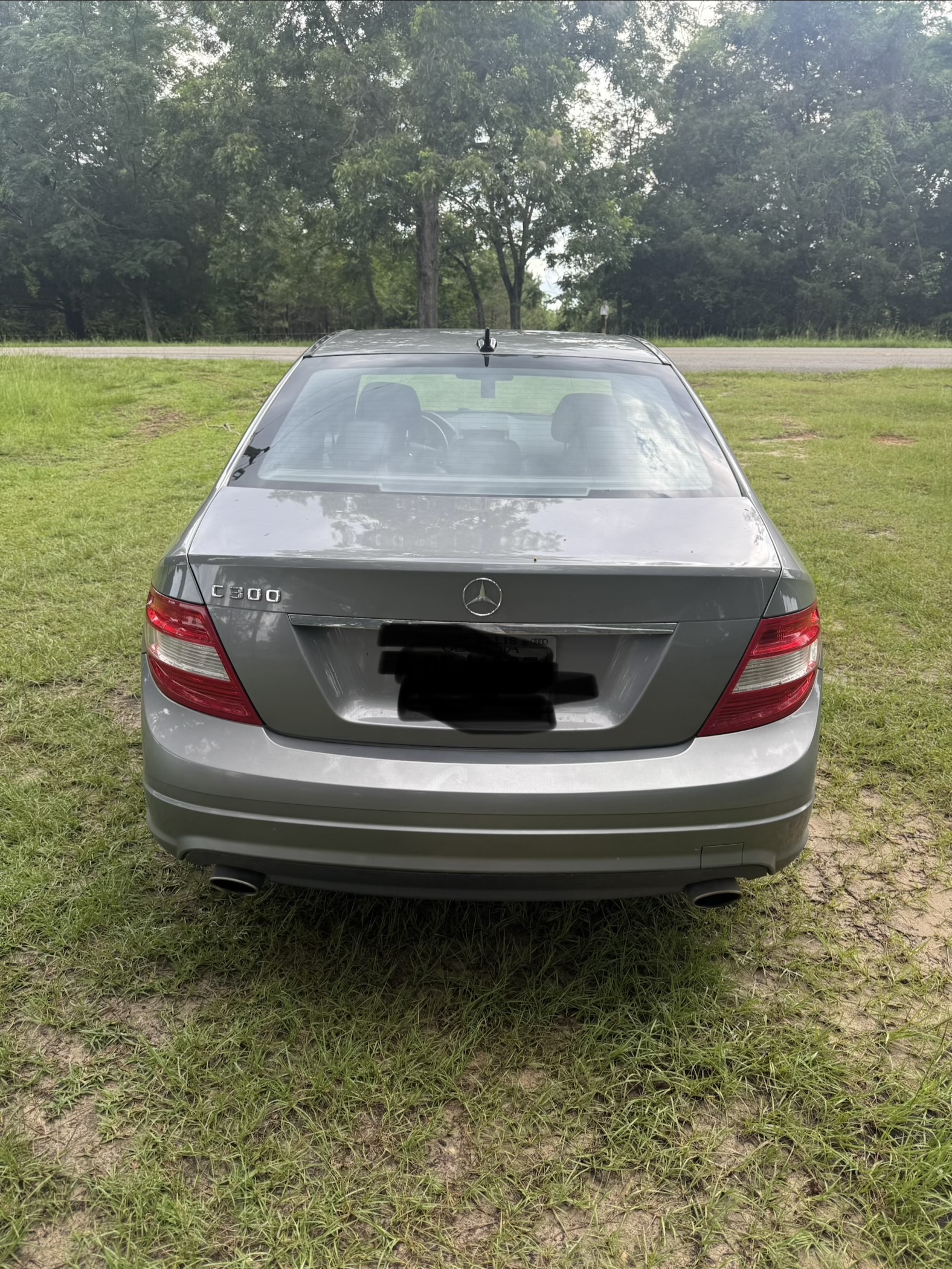 Used 2011 Mercedes-Benz C 300 Sedan image 2