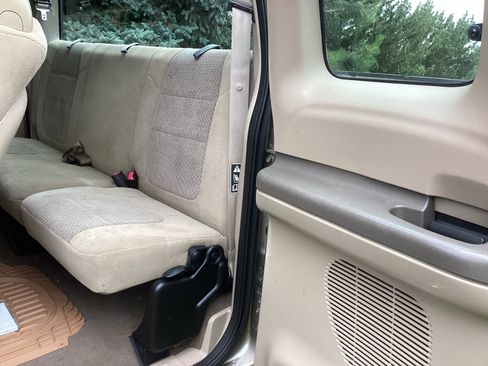 Used 2003 Ford F350 XLT image 11