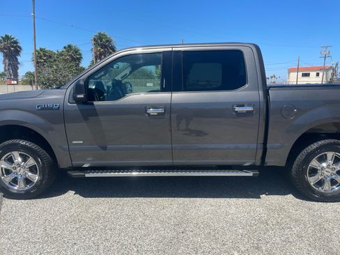 Used 2016 Ford F150 XLT w/ Equipment Group 302A Luxury RWD image 9