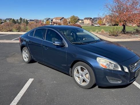 Used 2013 Volvo S60 T5 image 2
