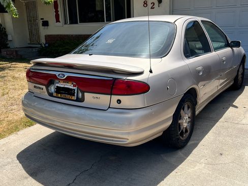 Used 1999 Ford Contour SE FWD image 4