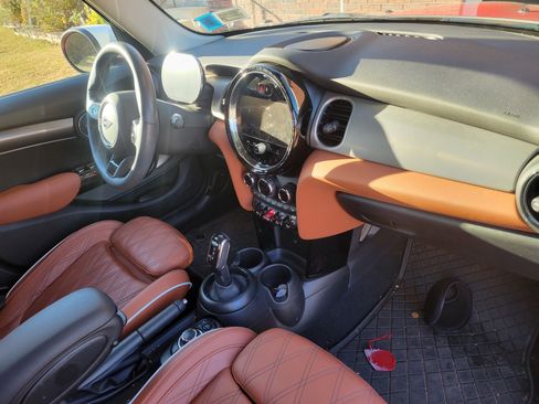 Used 2023 MINI Cooper S w/ Signature Upholstery Package image 8