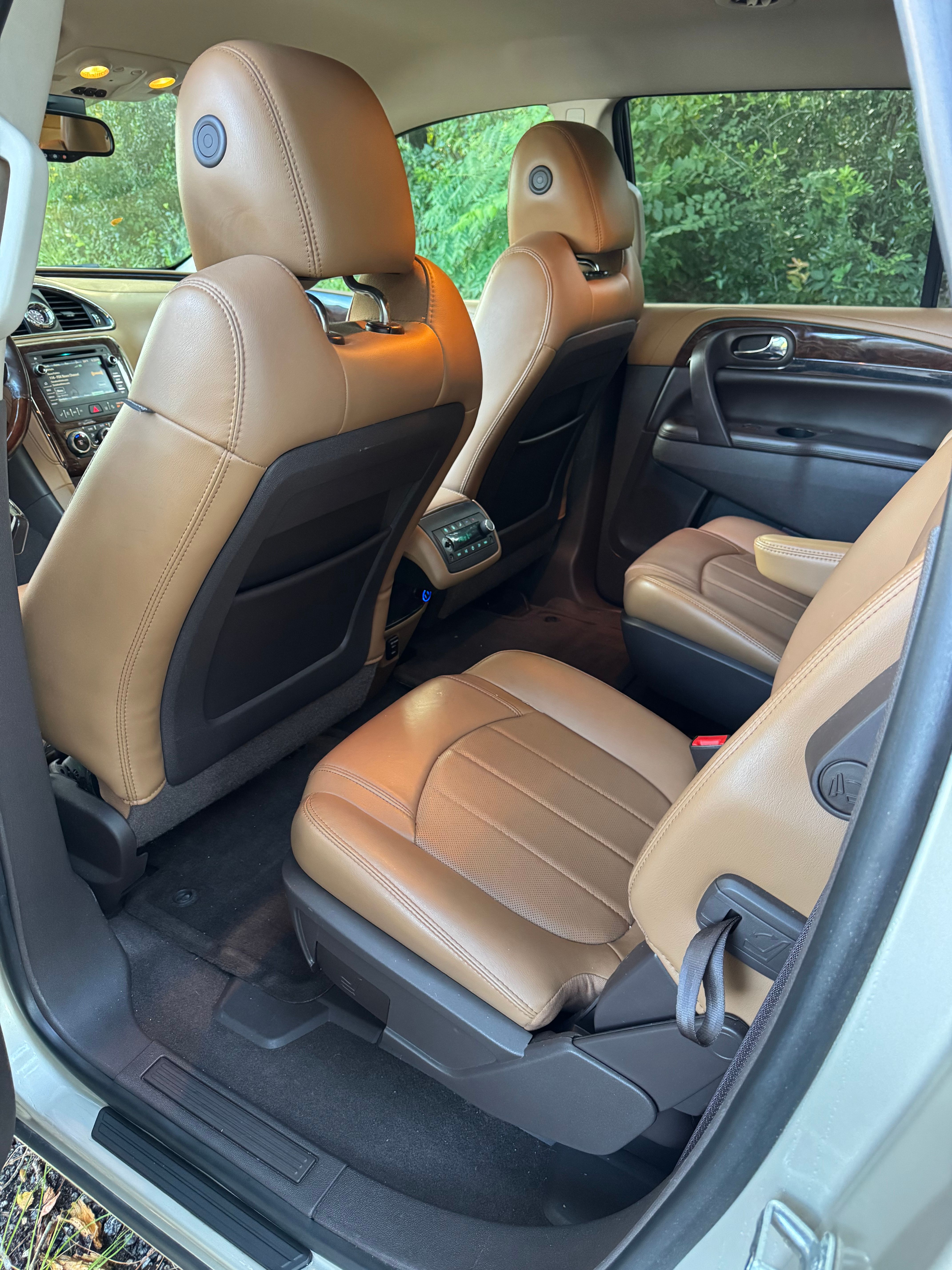Used 2015 Buick Enclave Premium FWD image 10