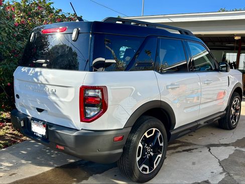 Used 2024 Ford Bronco Sport Outer Banks w/ Tech Package image 4