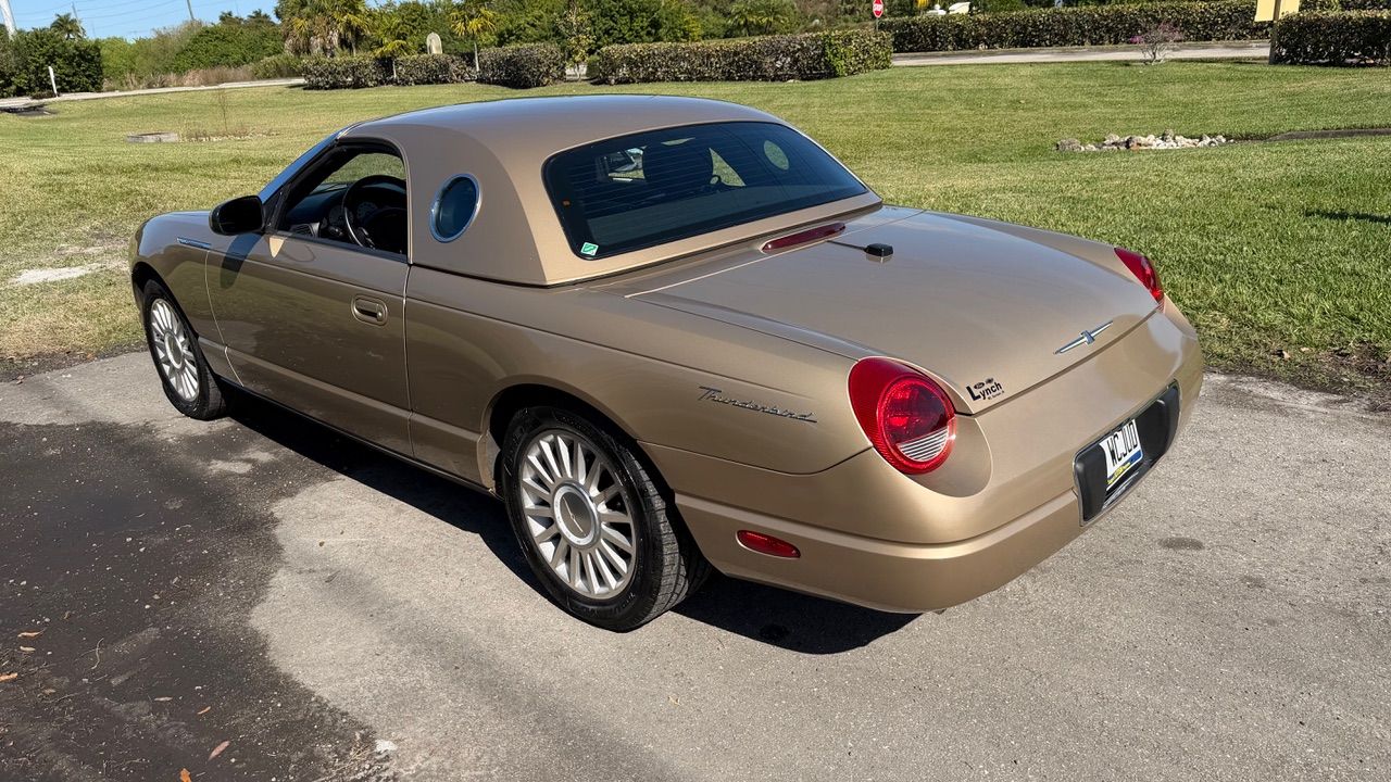 Used 2005 Ford Thunderbird RWD image 1