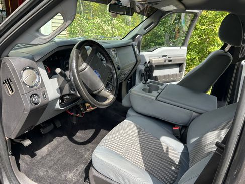 Used 2011 Ford F350 XLT w/ Advanced Security Group image 9