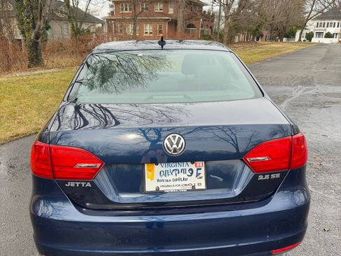 Used 2012 Volkswagen Jetta SE image 4