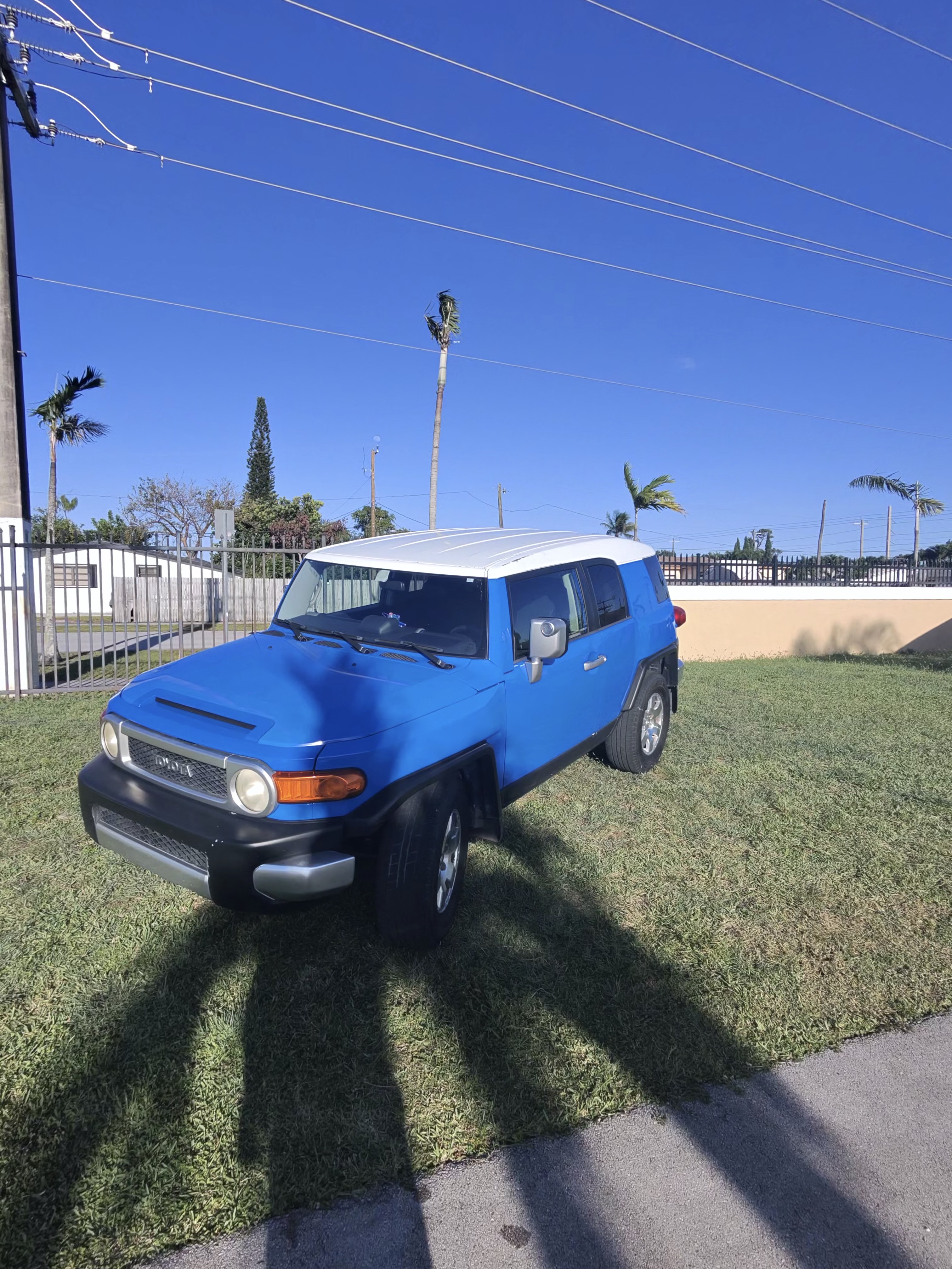 Used 2007 Toyota FJ Cruiser 2WD image 2
