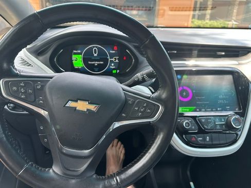 Used 2019 Chevrolet Bolt LT FWD image 11