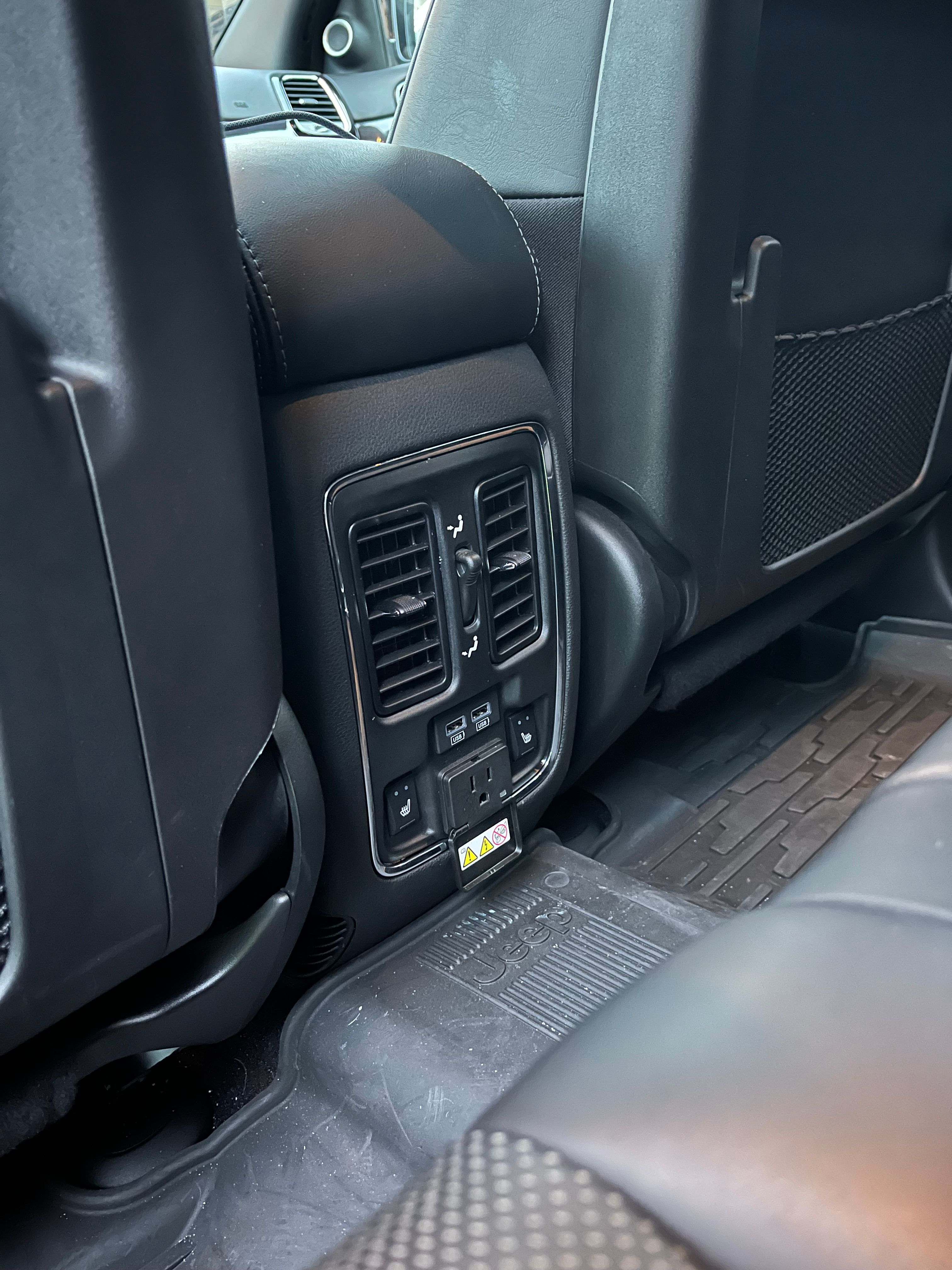 Used 2021 Jeep Grand Cherokee Overland AWD/4WD image 23