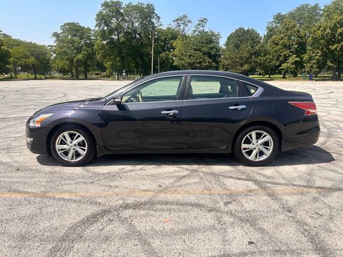 Used 2015 Nissan Altima 2.5 SL w/ Moonroof Package FWD image 2