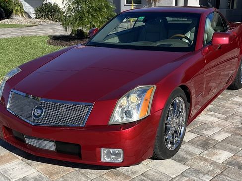 Used 2005 Cadillac XLR Convertible 2D image 24