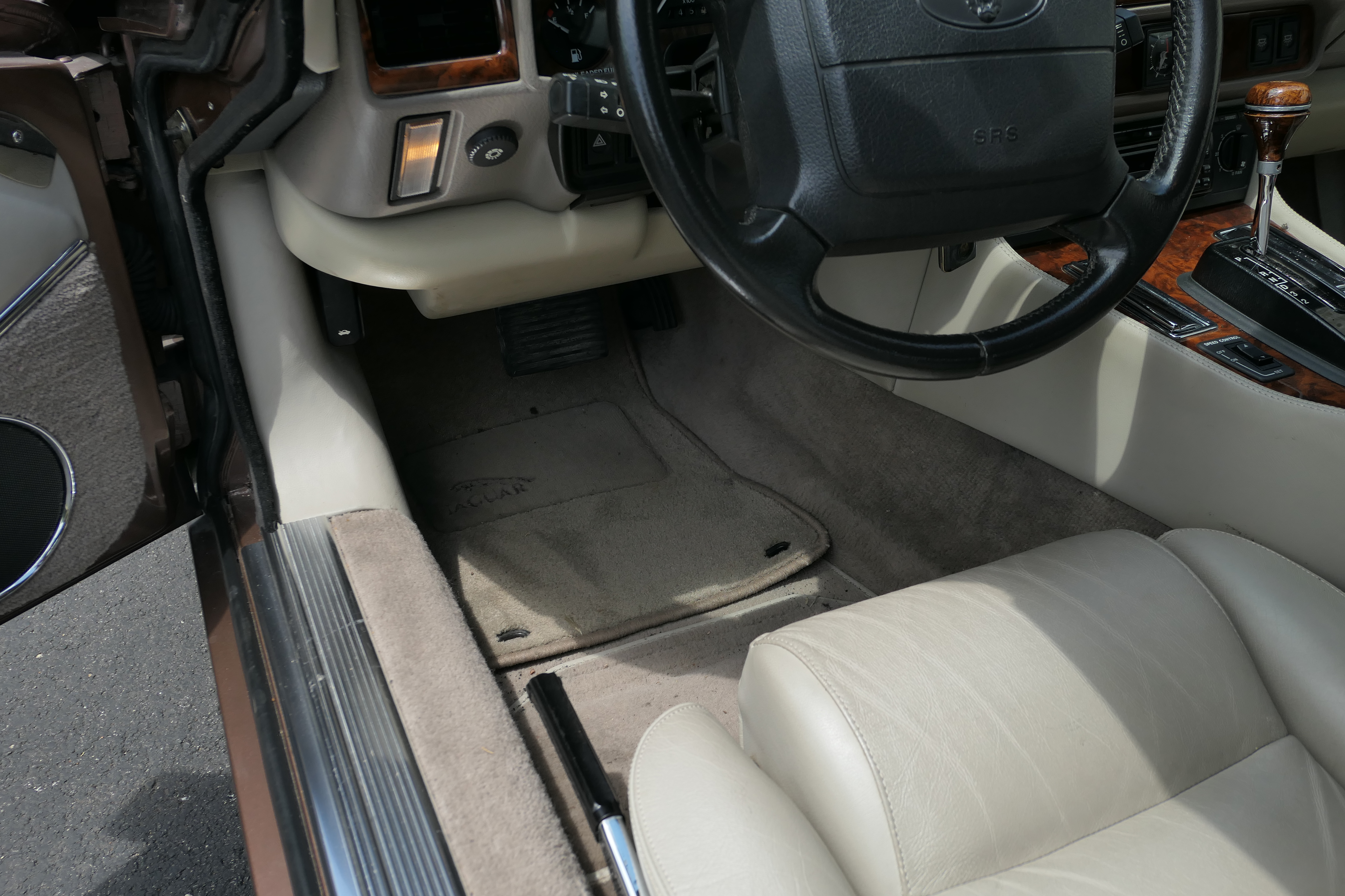 Used 1995 Jaguar XJS 4.0 Convertible RWD image 21