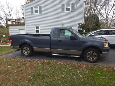 Used 2006 Ford F150 XLT image 5