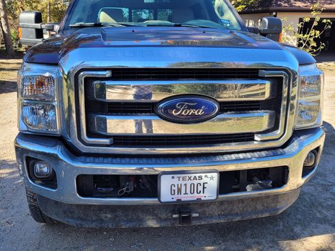 Used 2016 Ford F250 Lariat w/ Lariat Interior Package image 1