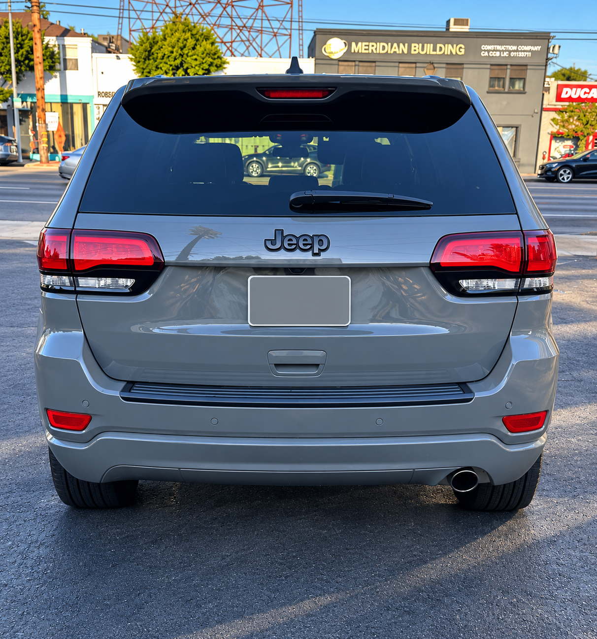 Used 2021 Jeep Grand Cherokee Laredo X RWD image 8