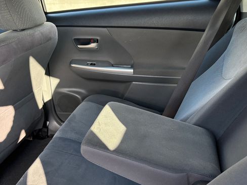 Used 2012 Toyota Prius V Five image 13