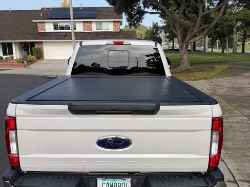 Used 2017 Ford F250 Lariat w/ Lariat Ultimate Package image 5