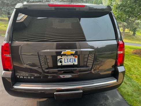 Used 2016 Chevrolet Tahoe LTZ AWD/4WD image 6