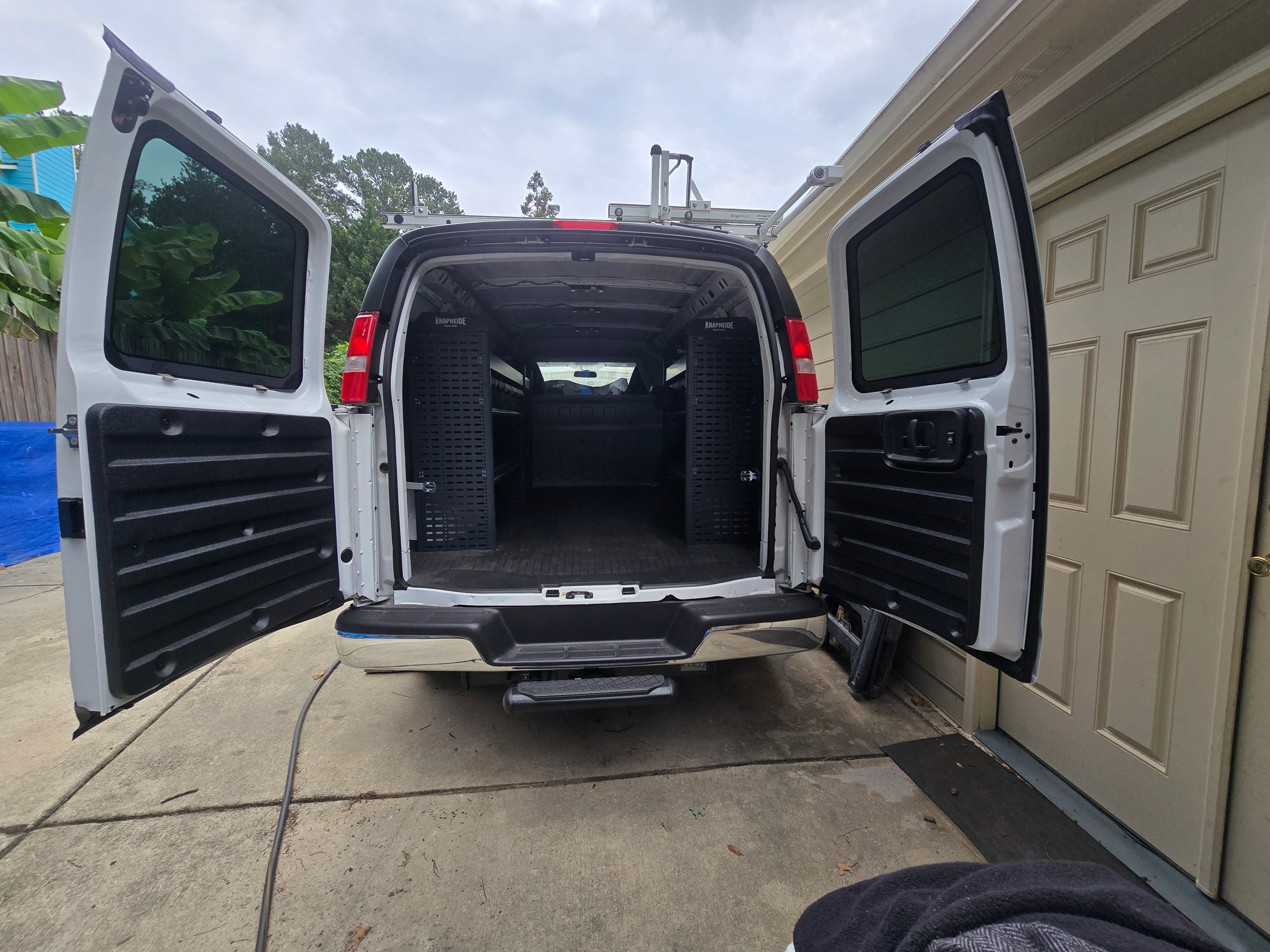 Used 2025 Chevrolet Express 2500 w/ Driver Convenience Package RWD image 8