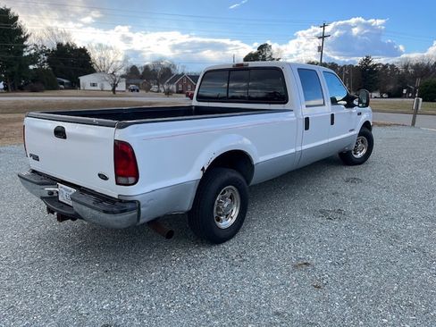 Used 2004 Ford F250 Lariat image 6