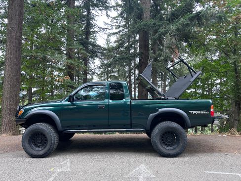 Used 2003 Toyota Tacoma 4x4 Xtracab V6 w/ Convenience Pkg image 12