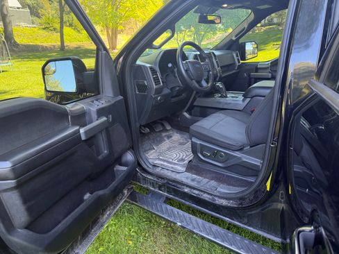 Used 2017 Ford F150 XLT w/ Equipment Group 302A Luxury AWD/4WD image 12