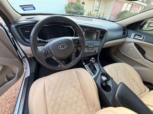 Used 2012 Kia Optima Hybrid w/ Hybrid Premium Technology Pkg image 6