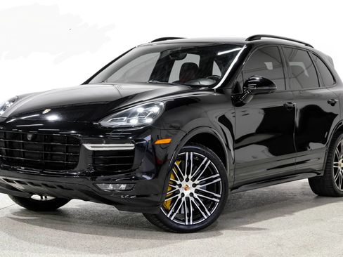 Used 2016 Porsche Cayenne Turbo S image 1