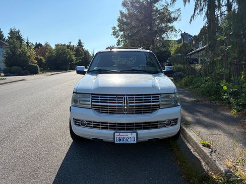 Used 2008 Lincoln Navigator L 4WD image 4