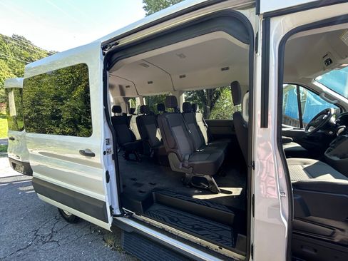 Used 2021 Ford Transit 350 XLT RWD image 9