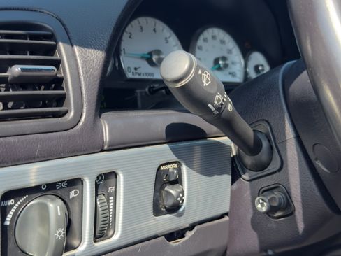 Used 2004 Ford Thunderbird Convertible 2D image 14