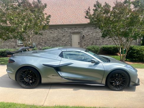 Used 2023 Chevrolet Corvette Z06 RWD image 10