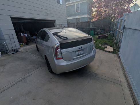 Used 2012 Toyota Prius Three w/ Solar Roof Pkg image 5